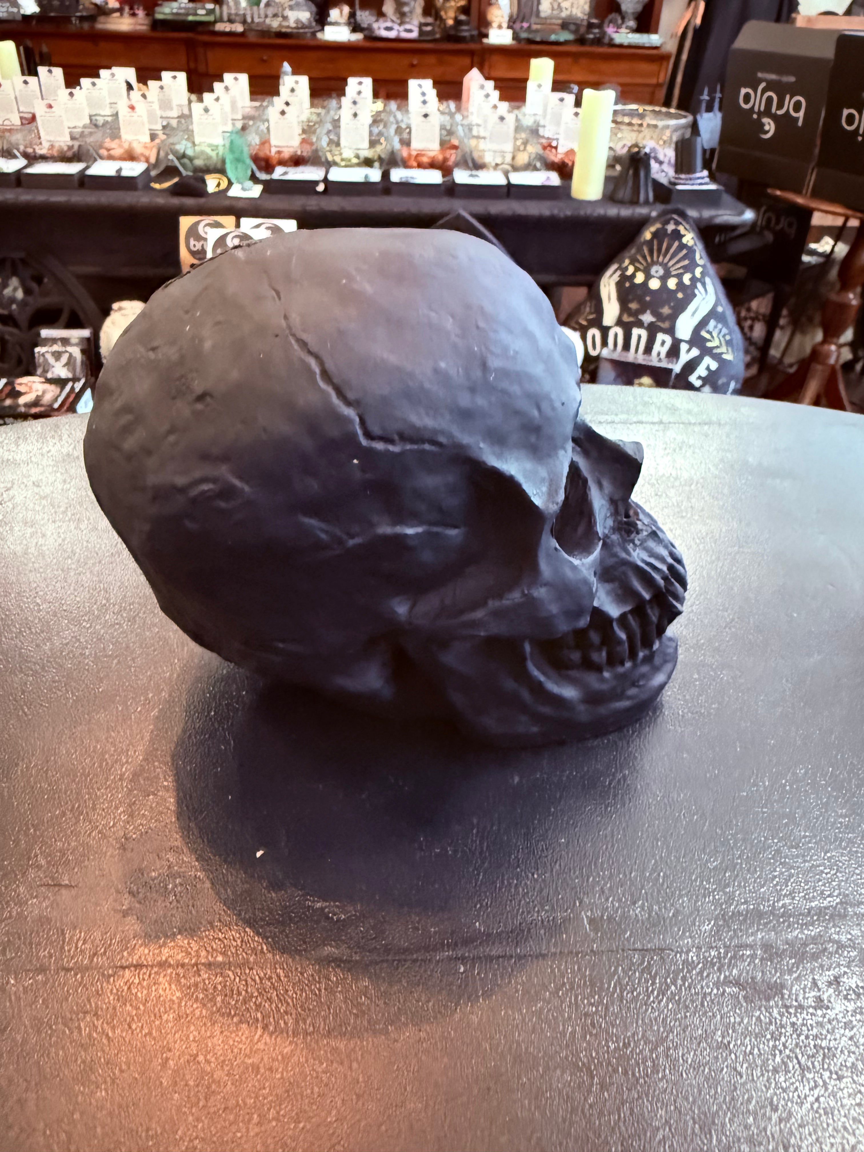 Shadowkeeper Skull Statue
