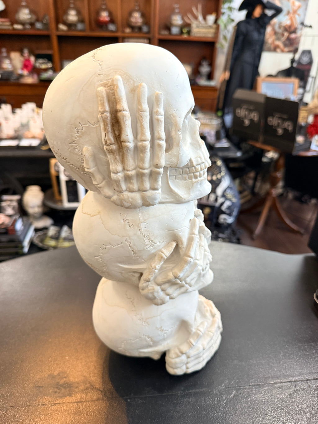 Three Wise Skulls Skeleton Statue